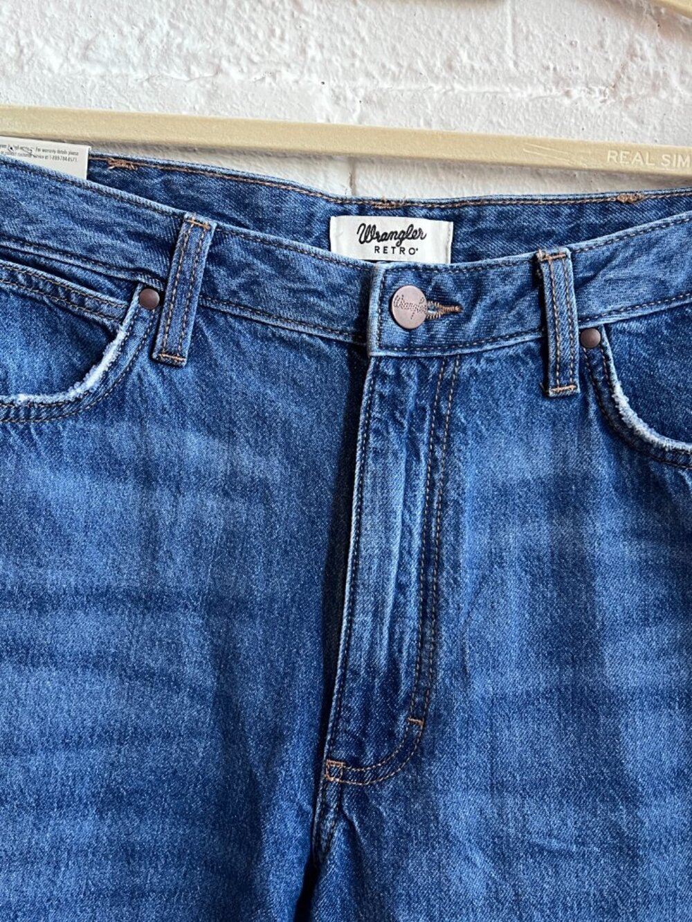 WRANGLER | Women's Retro Bailey High Rise Wide Leg Jeans in the Yvette wash. - Picture 9 of 14